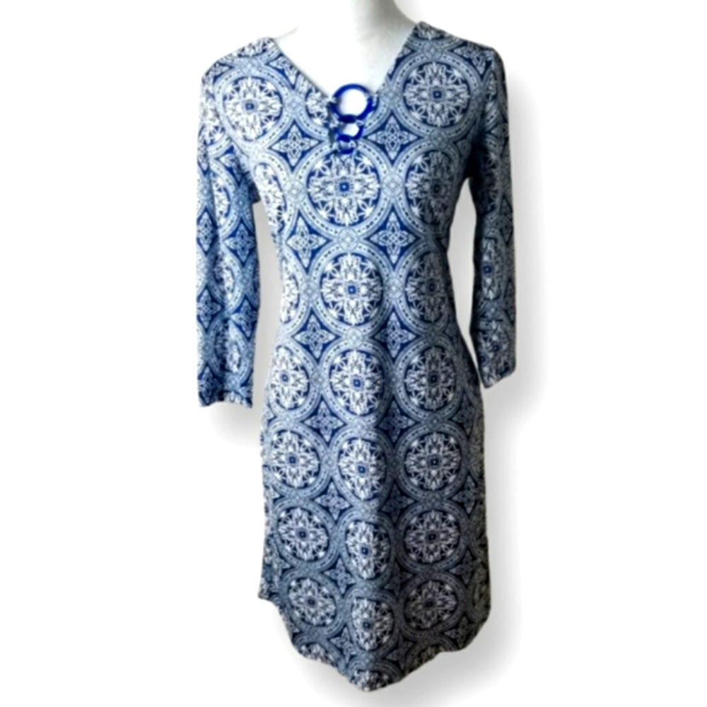 Tacera 3 Ring Blue & White Medallion Dress